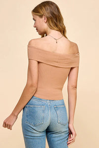 Blusa off shoulder de punto