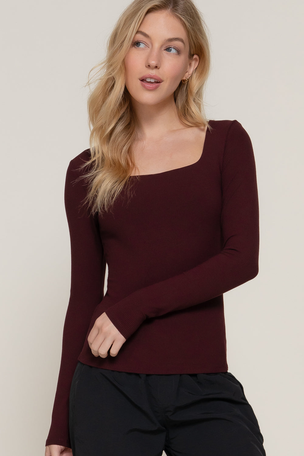 Blusa Cuello Cuadrado Manga Larga Rib