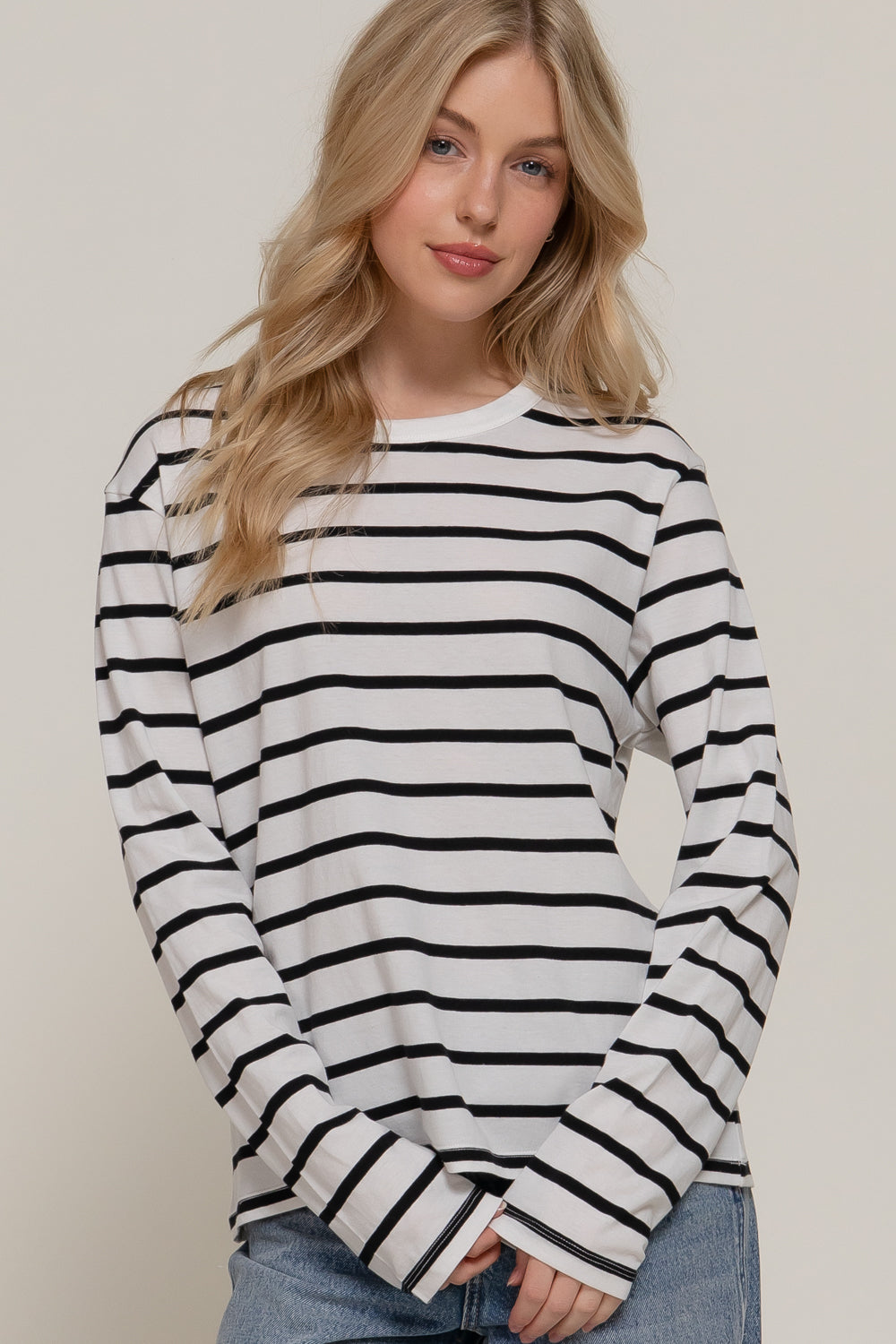 Blusa de Rayas Manga Larga Blanco con Negro