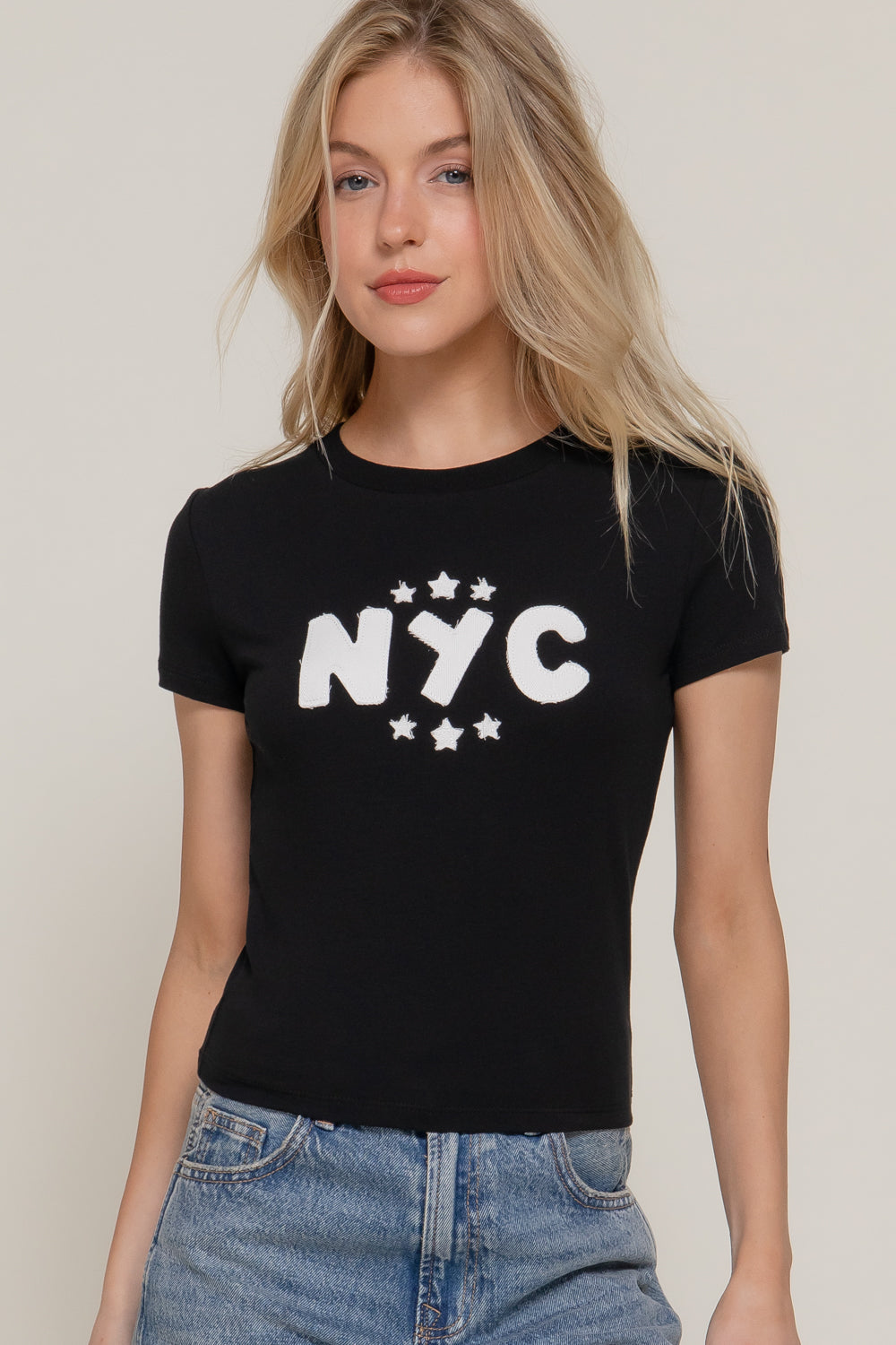 T-Shirt Casual NYC con Estampado de Estrellas