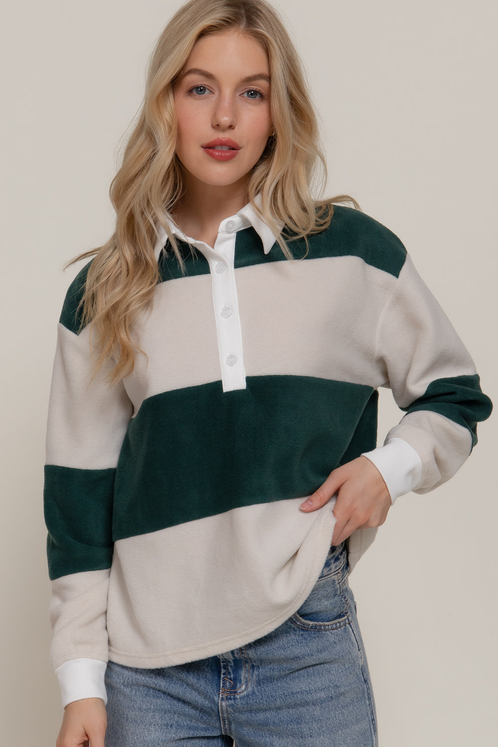 Blusa tipo polo de franela con rayas anchas