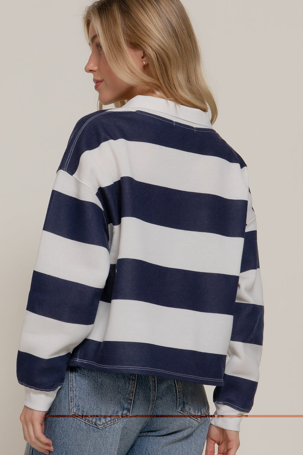 Sudadera estampada estilo universitario