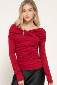 Blusa hombro asimétrico drapeada