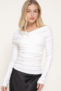 Blusa hombro asimétrico drapeada