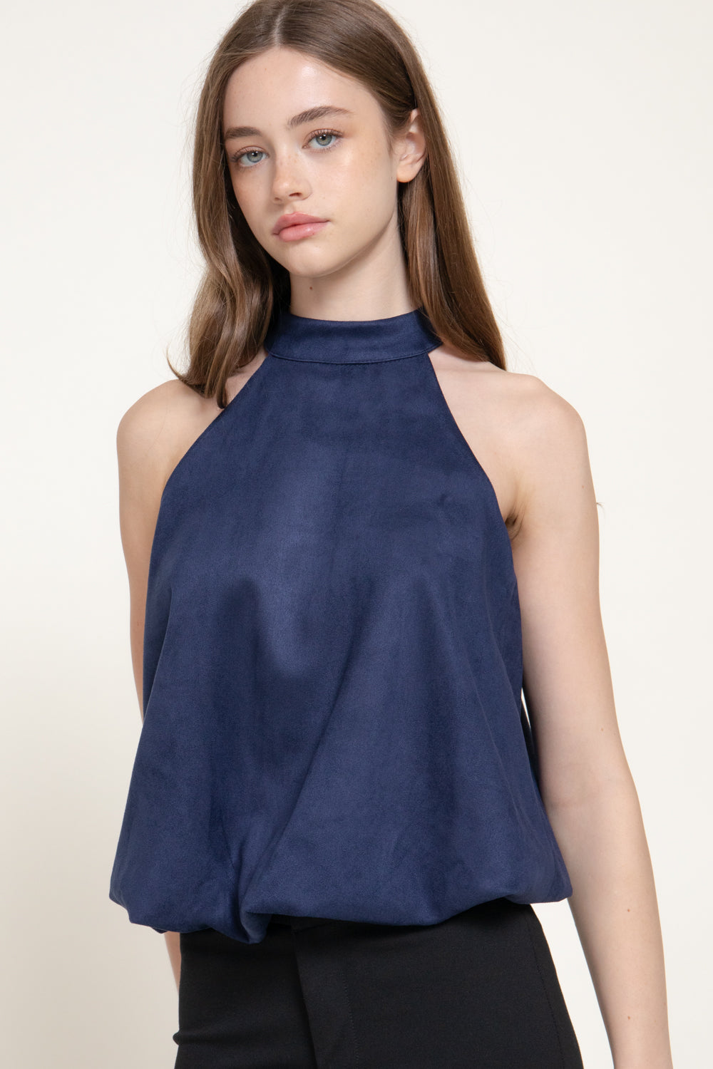Blusa halter estilo globo