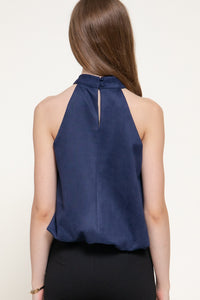 Blusa halter estilo globo