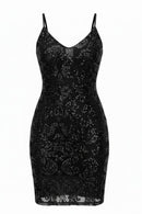 Vestido corto de lentejuelas con tirantes